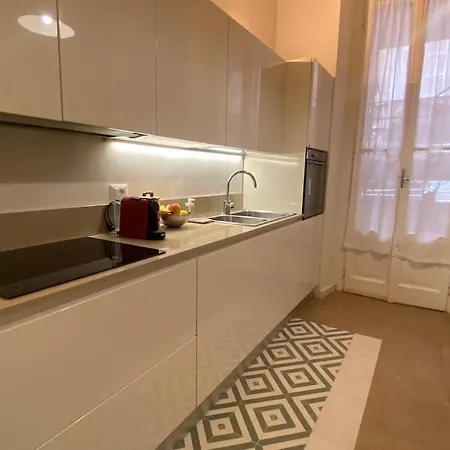 Acquabella 6 * Milánó